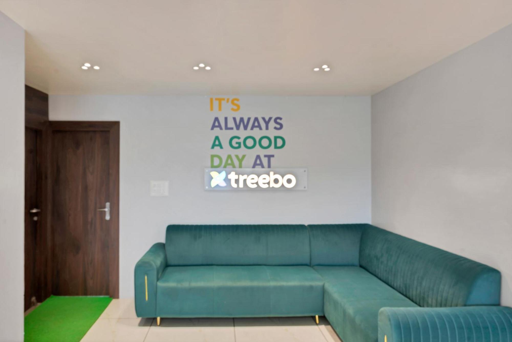 Treebo The Aura Hotel 3*